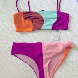NEVER WORN COLOR BLOCK BANDEAU BIKINI